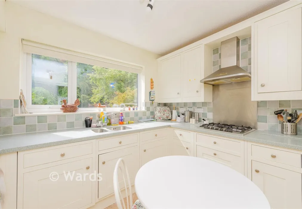 Kitchen - Sallows Shaw, Sole Street, Kent - Wards of Kent