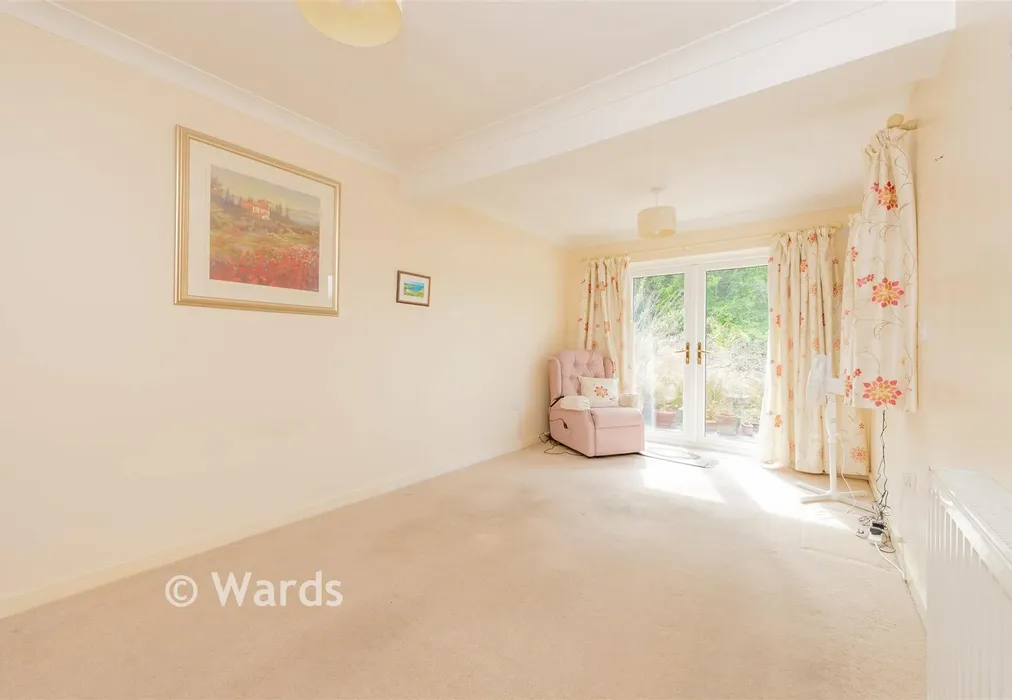 Dining Room - Sallows Shaw, Sole Street, Kent - Wards of Kent