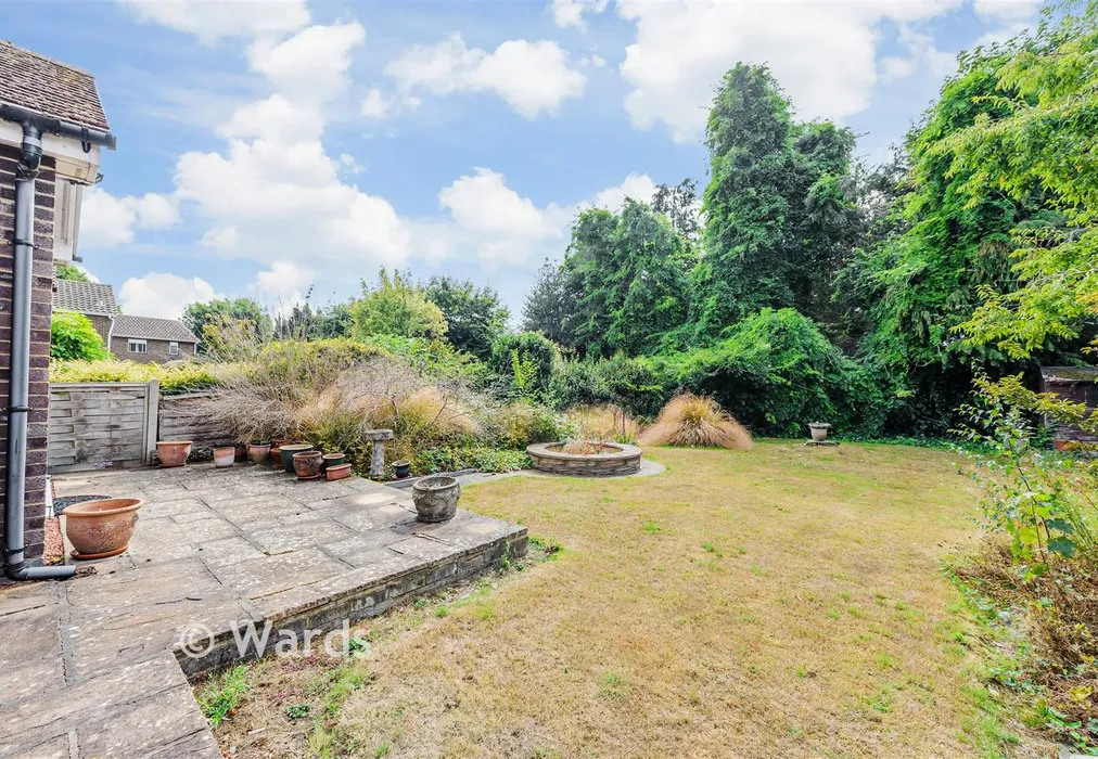 Rear Garden - Sallows Shaw, Sole Street, Kent - Wards of Kent