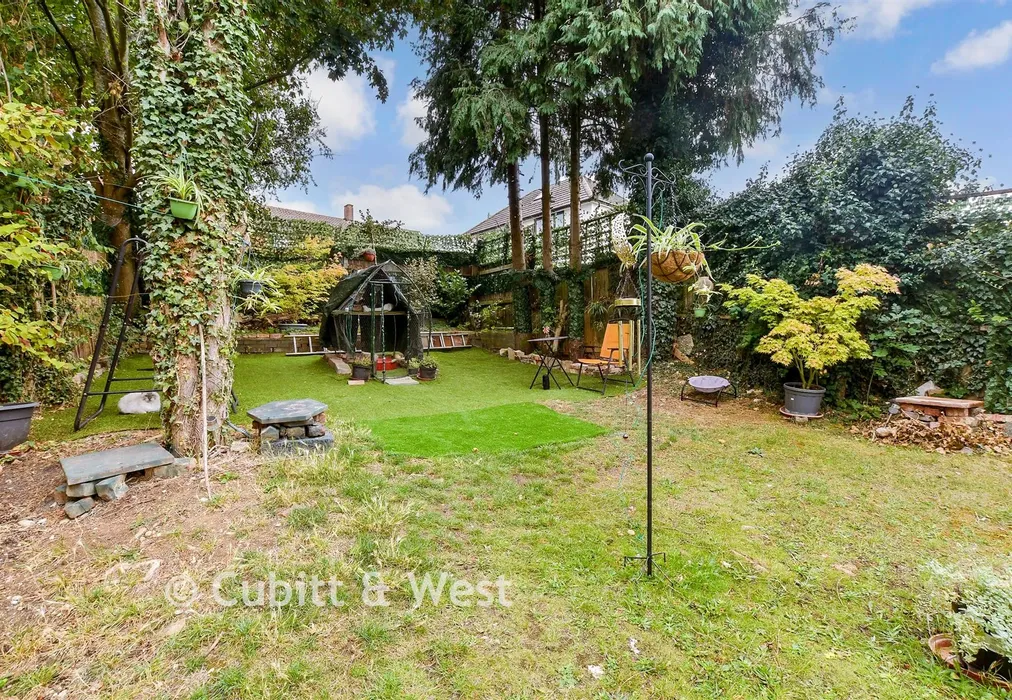 Rear Garden - Godric Crescent, New Addington, Surrey - Wards of Kent