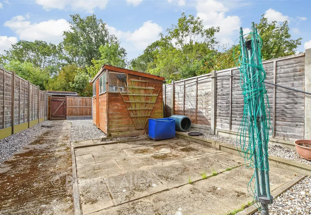 Rear Garden - London Road, Wickford, Essex - Wards of Kent