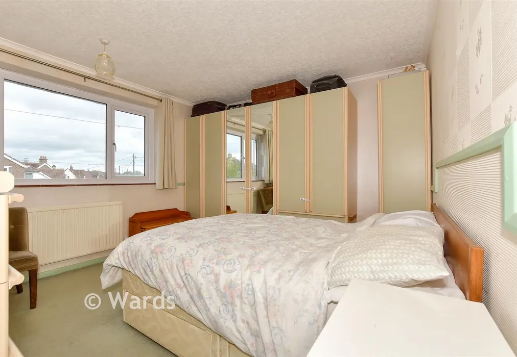 Bedroom 1 - Brissenden Close, New Romney, Kent - Wards of Kent