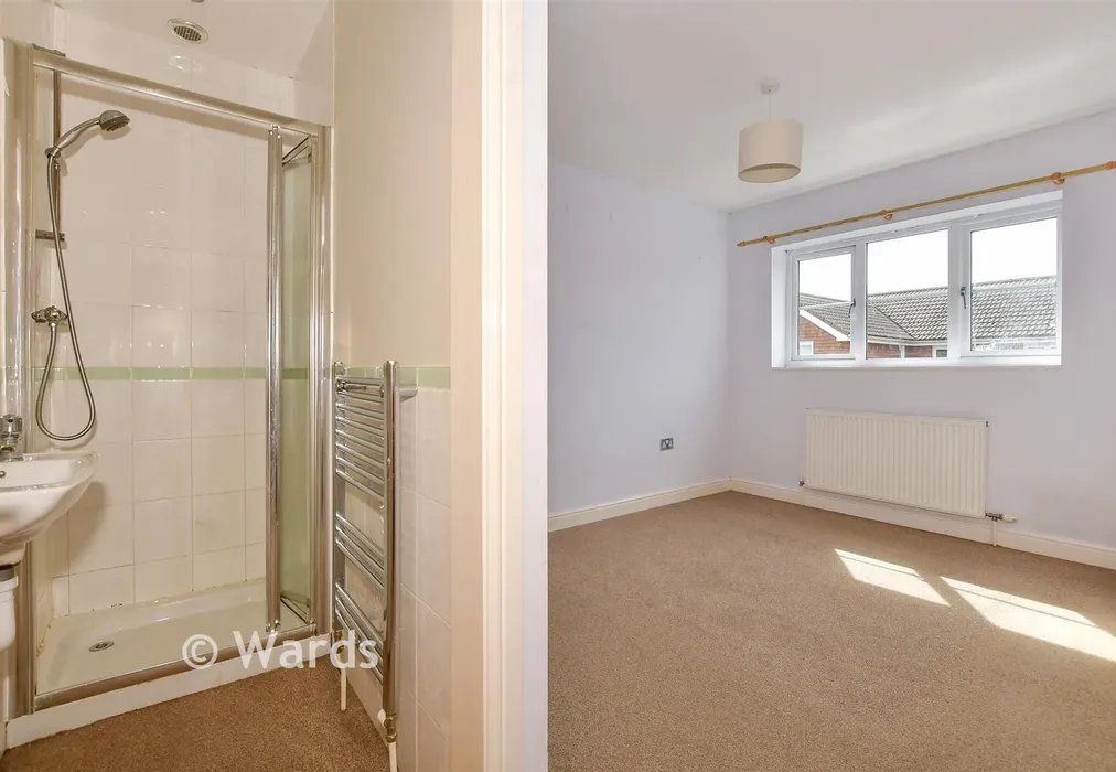 Bedroom 1 - Meadow View, Romney Marsh, Kent - Wards of Kent