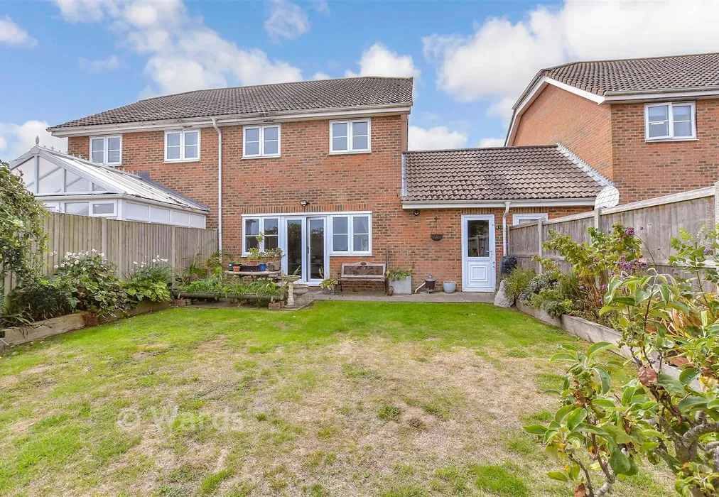 Rear Elevation - Meadow View, Romney Marsh, Kent - Wards of Kent