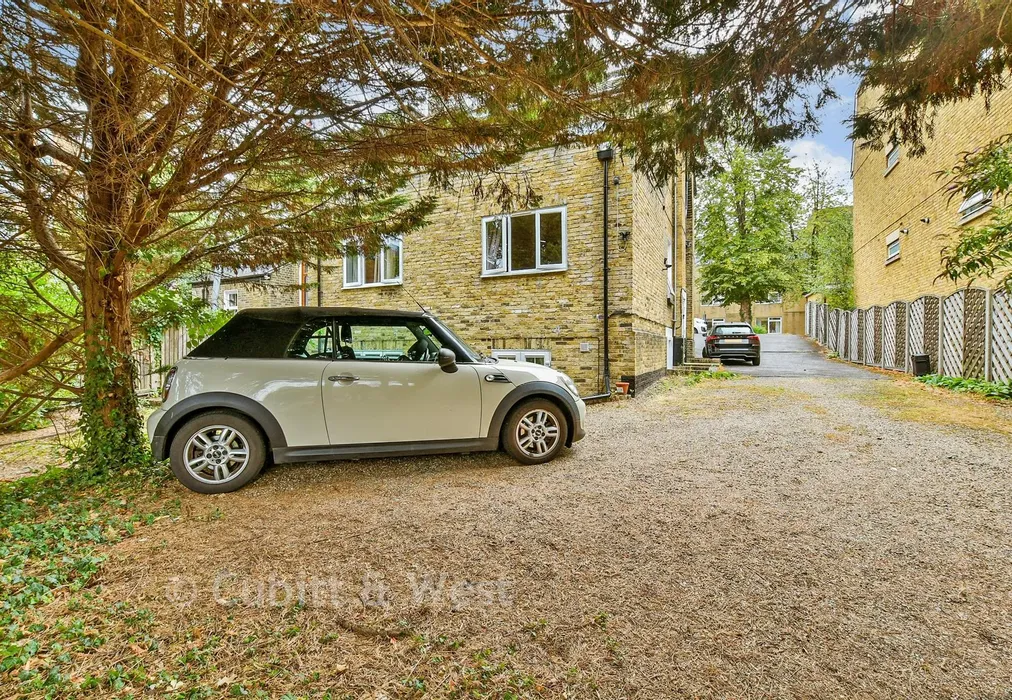Driveway/Parking - Cavendish Road, Sutton, Surrey - Wards of Kent