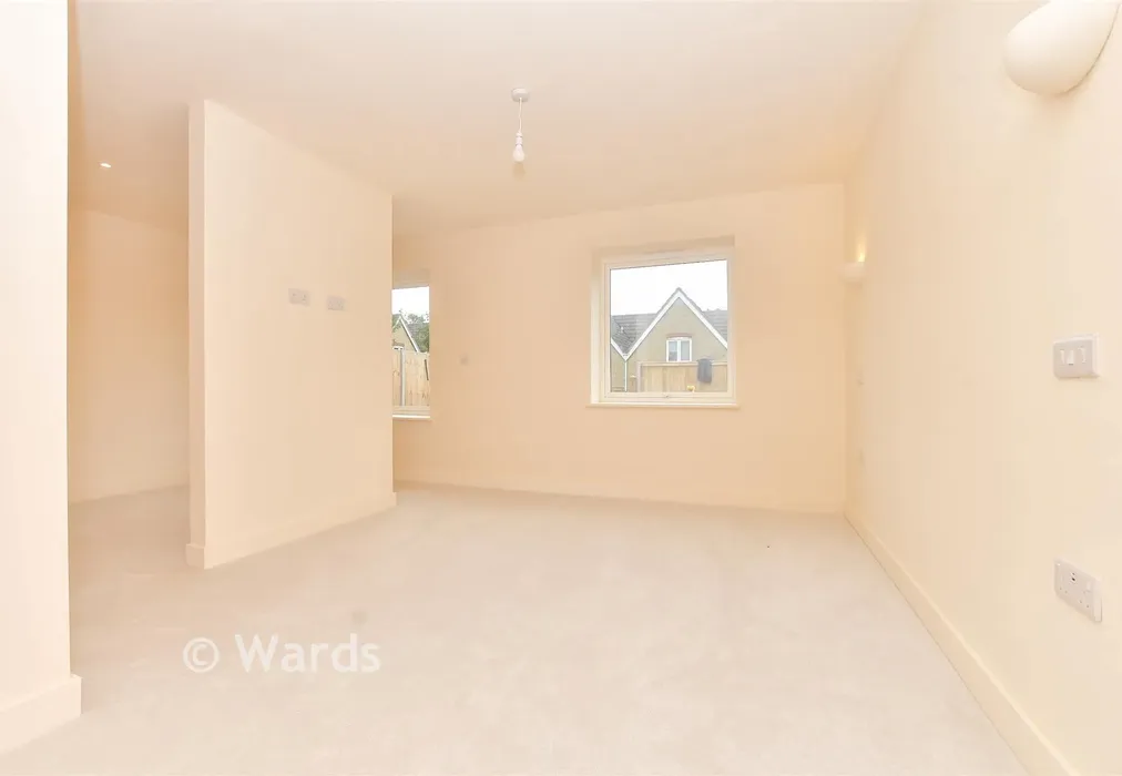 Bedroom 1 - Green Meadows, Eythorne, Kent - Wards of Kent
