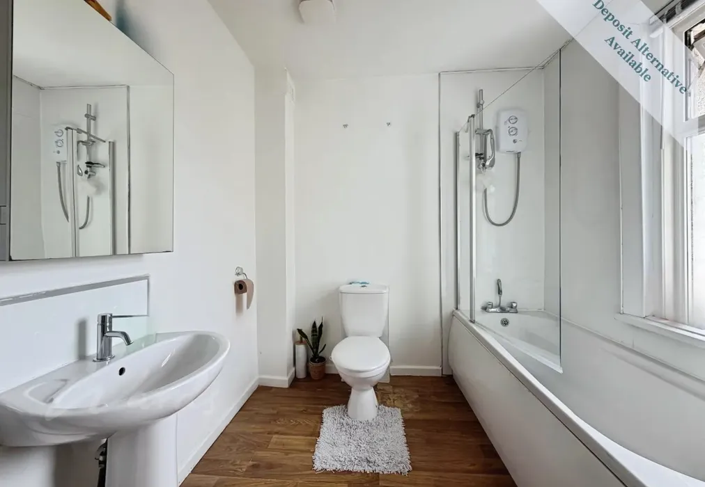Living bath use - Livingstone Road Broadstairs CT10 - Wards of Kent