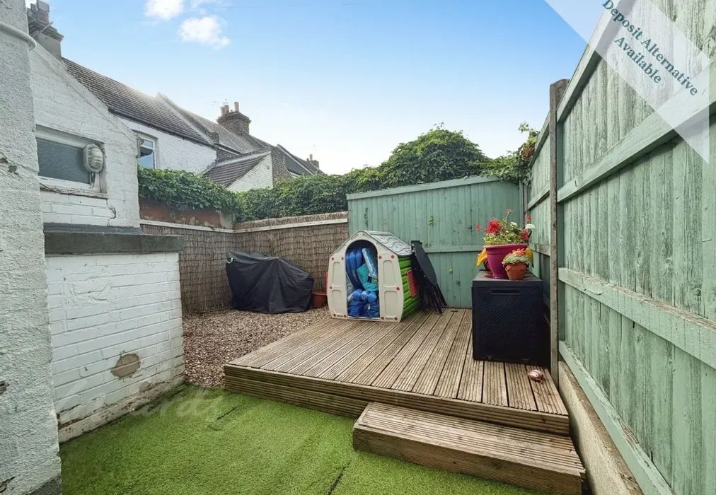 Living garden use - Livingstone Road Broadstairs CT10 - Wards of Kent