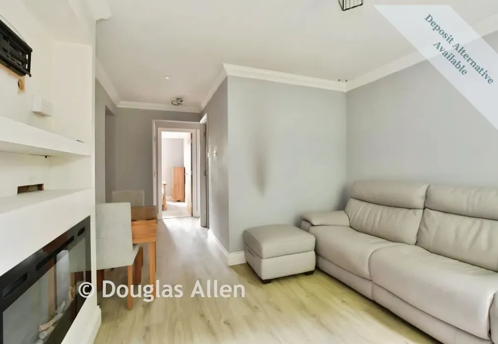 Lounge. - Horkesley Way, Wickford, SS12 - Wards of Kent