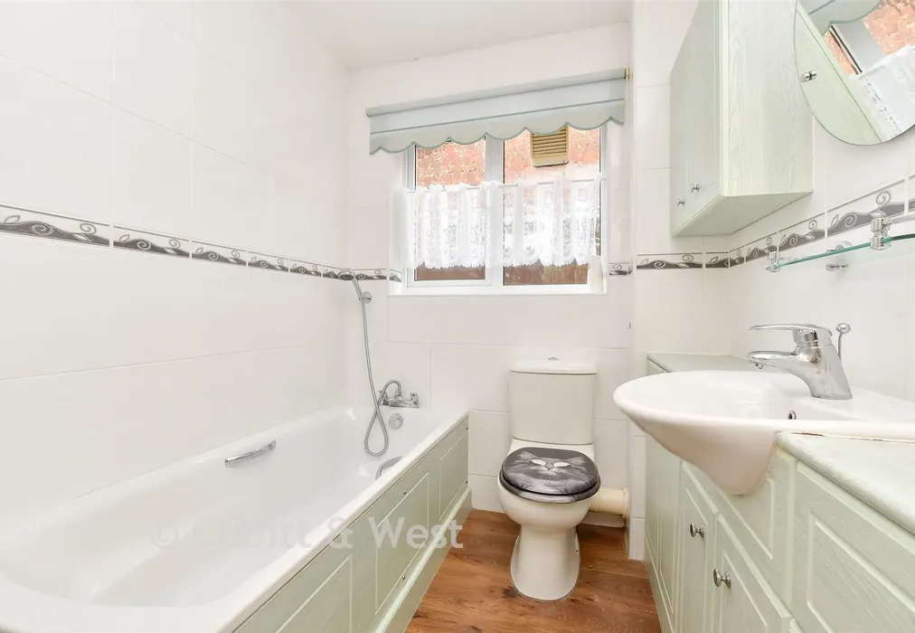 Bathroom - Camrose Close, Shirley, Croydon, Surrey - Wards of Kent
