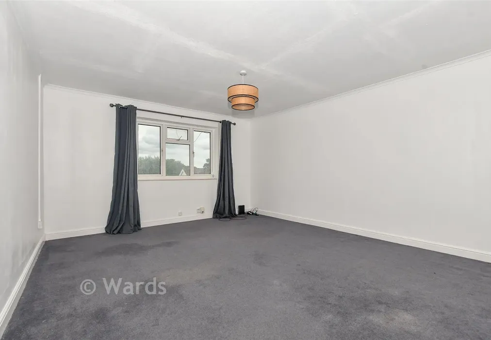 Lounge - Malling Road, Snodland, Kent - Wards of Kent