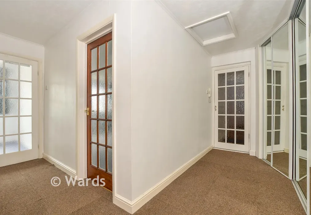 Hallway - Malling Road, Snodland, Kent - Wards of Kent
