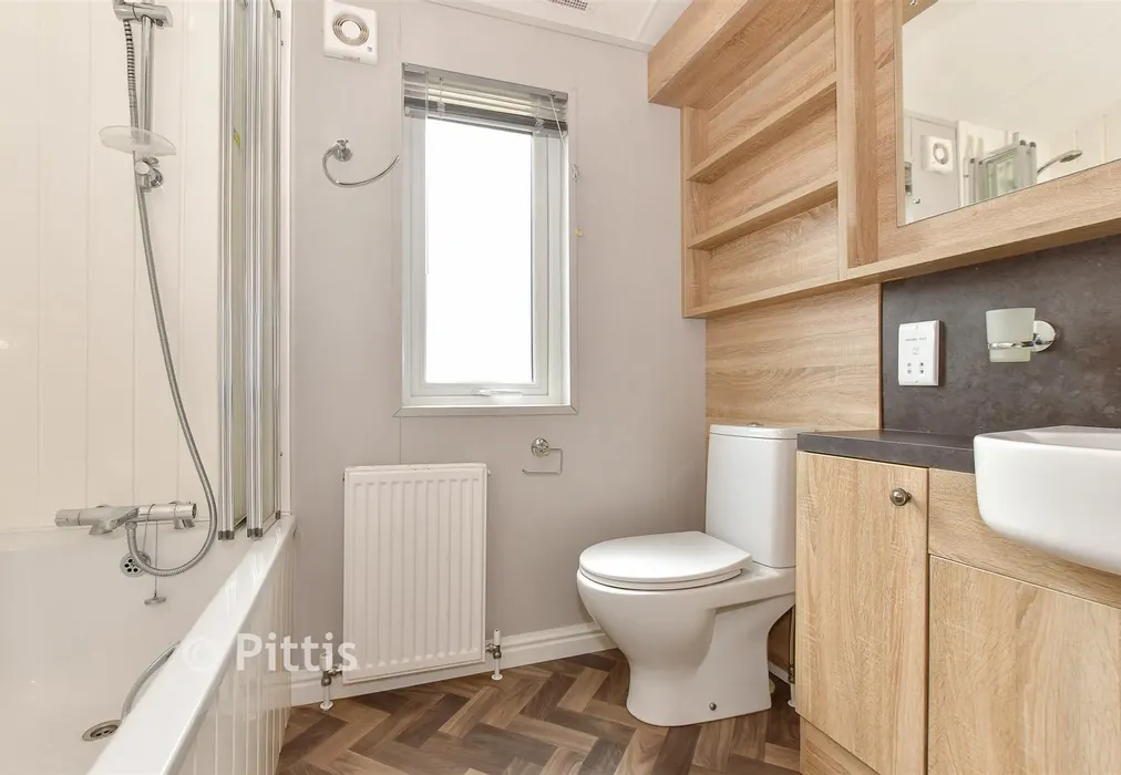 Bathroom - Nodes Road, St. Helens, Isle of Wight - Wards of Kent