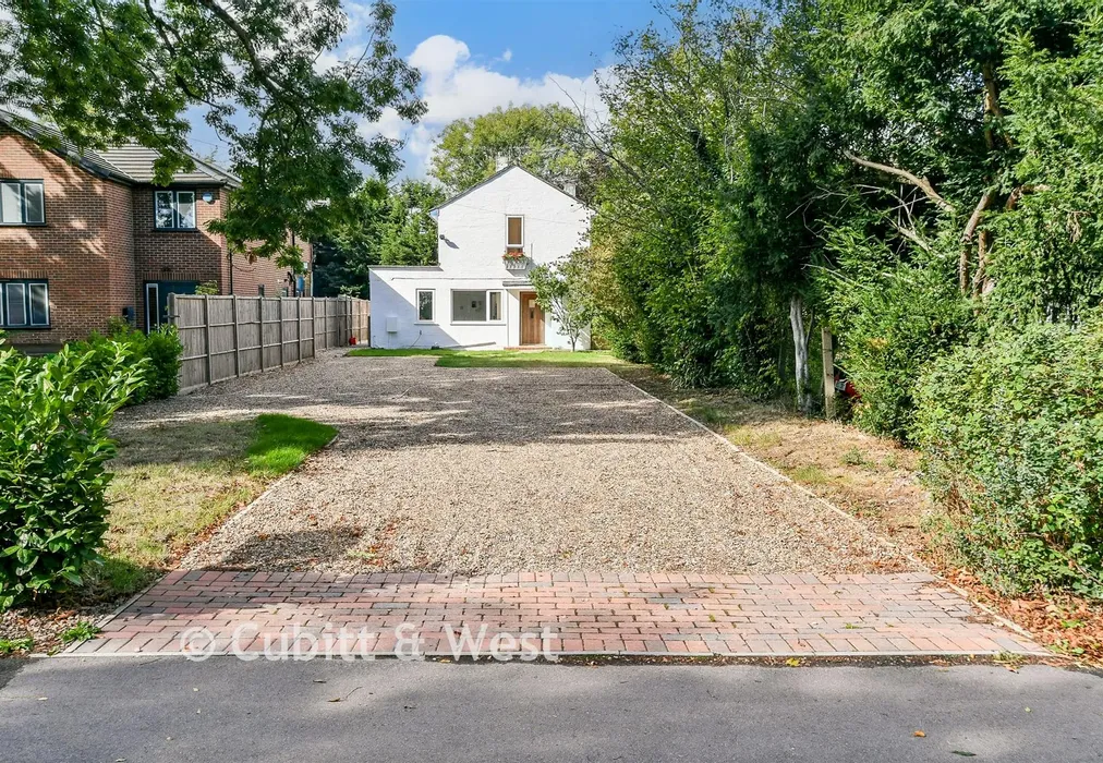 Driveway/Parking - Vicarage Lane, Horley, Surrey - Wards of Kent
