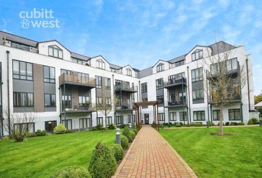 Bay Tree Avenue KT22 - Wards of Kent