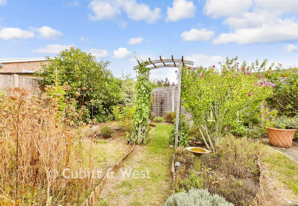 Rear Garden - Pippin Close, Shirley, Croydon, Surrey - Wards of Kent