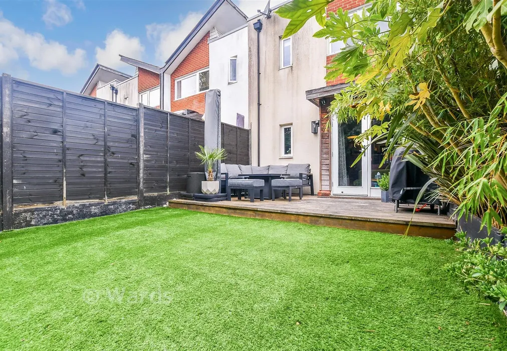 Rear Garden - Clock House Rise, Coxheath, Maidstone, Kent - Wards of Kent