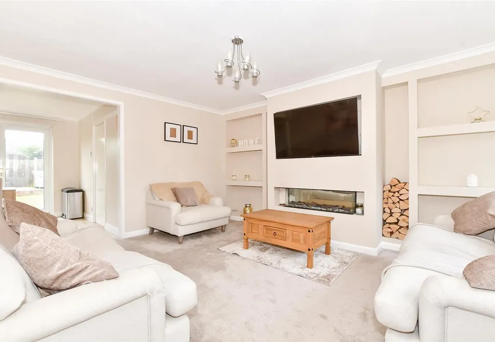 Lounge - Pippin Close, Coxheath, Maidstone, Kent - Wards of Kent