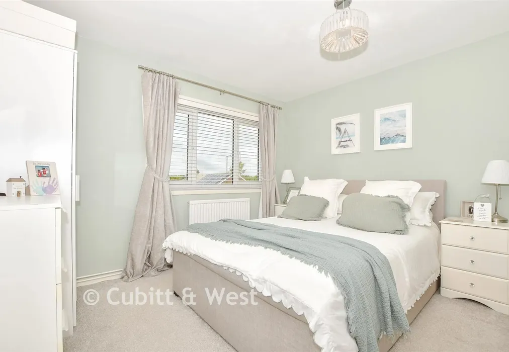 Bedroom 1 - Downland Drive, Southgate, West Sussex - Wards of Kent