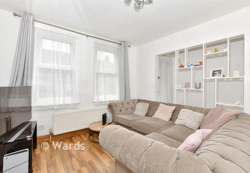Lounge - Dudley Road, Folkestone, Kent - Wards of Kent