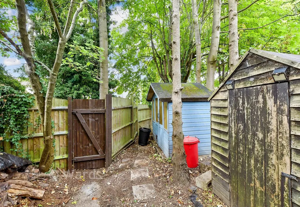 Rear Garden - Maidstone Road, Chatham, Kent - Wards of Kent