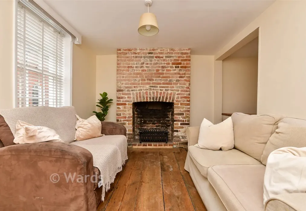 Lounge - Love Lane, Canterbury, Kent - Wards of Kent