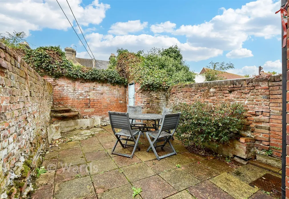 Rear Garden - Love Lane, Canterbury, Kent - Wards of Kent