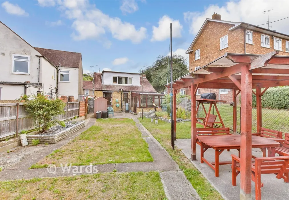 Shower Room - Luton High Street, Chatham, Kent - Wards of Kent