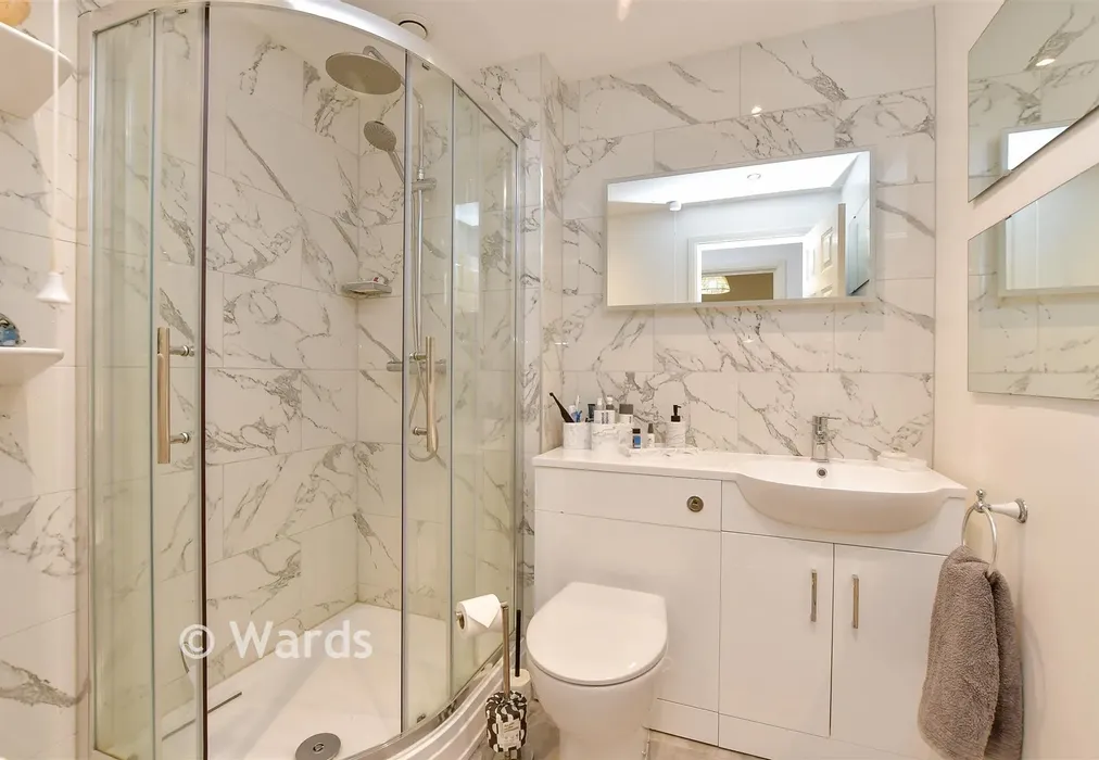 En-Suite Shower Room - Belvedere Road, Faversham, Kent - Wards of Kent