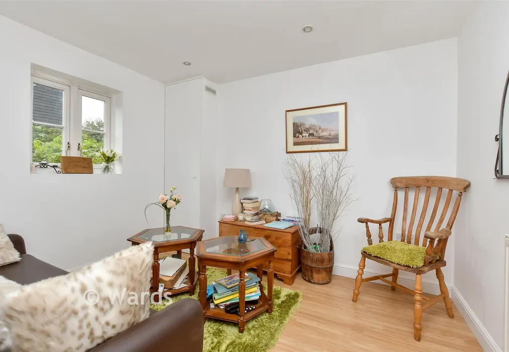 Sitting Room - Belvedere Road, Faversham, Kent - Wards of Kent