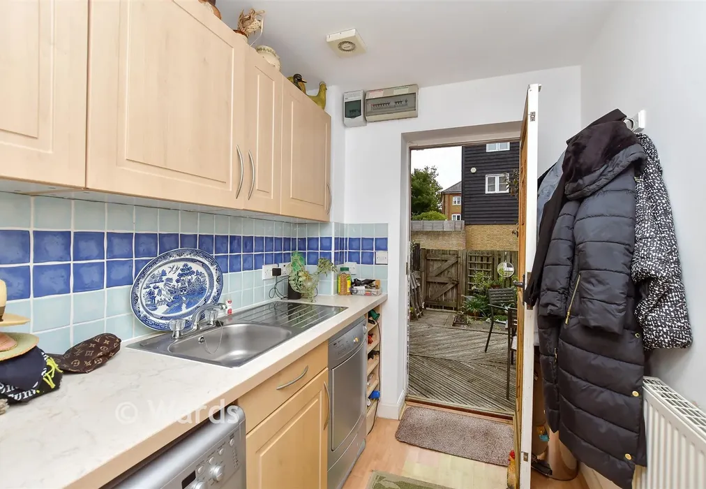 Utility Room - Belvedere Road, Faversham, Kent - Wards of Kent