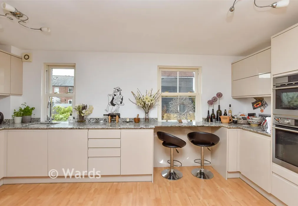 Kitchen/Breakfast Area - Belvedere Road, Faversham, Kent - Wards of Kent