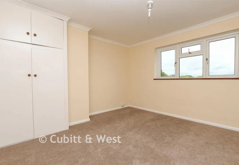 Bedroom 1 - Marches Road, Warnham, Horsham, West Sussex - Wards of Kent