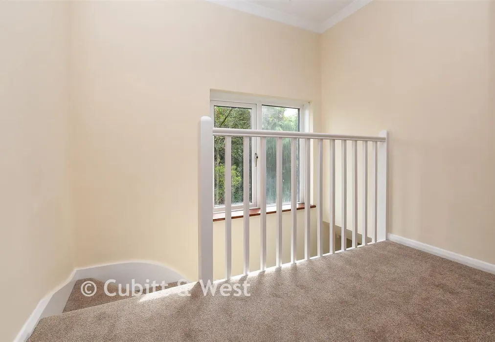 Internal Lifestyle Photograph - Marches Road, Warnham, Horsham, West Sussex - Wards of Kent