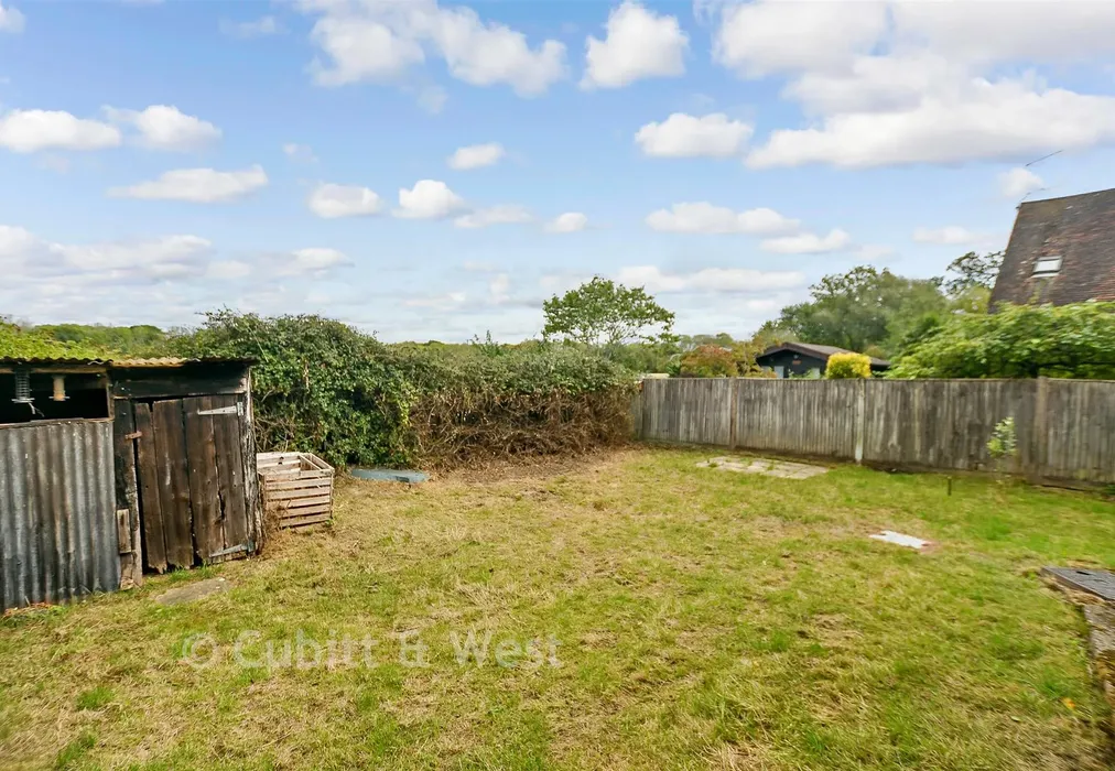 Rear Garden - Marches Road, Warnham, Horsham, West Sussex - Wards of Kent