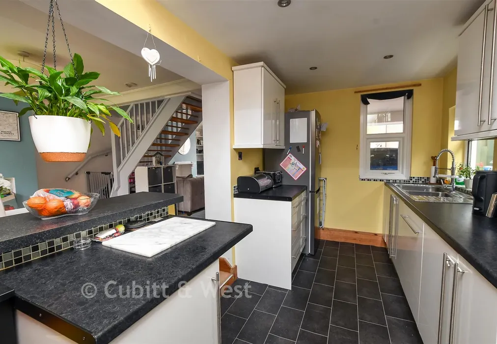 Kitchen - Spencers Road, Horsham, West Sussex - Wards of Kent
