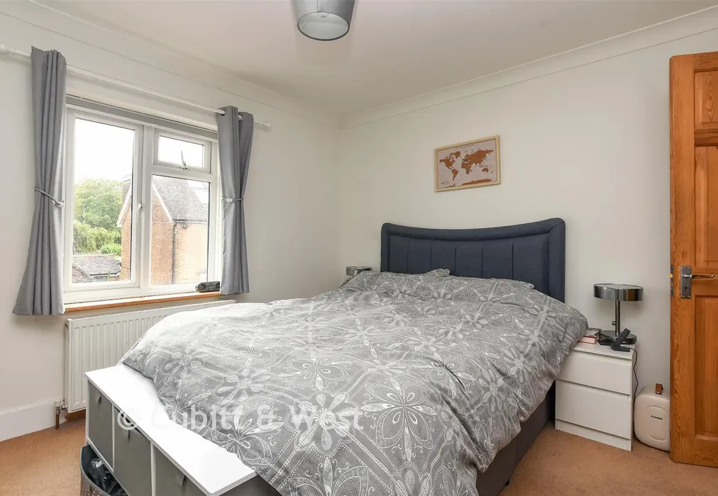 Bedroom 1 - Spencers Road, Horsham, West Sussex - Wards of Kent