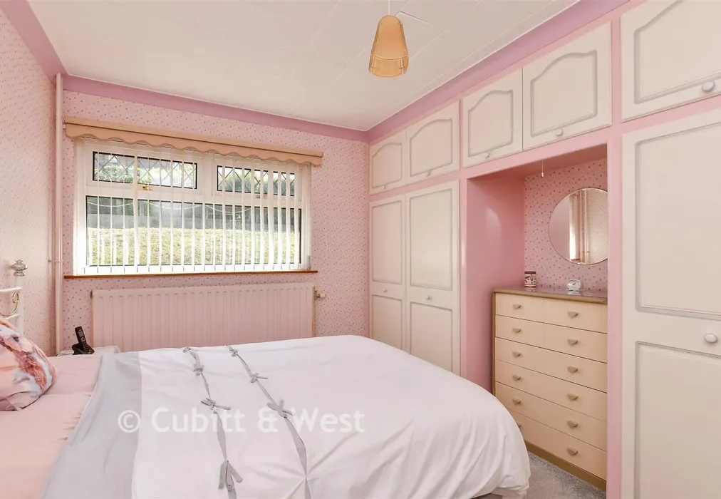 Bedroom 1 - Lyminster Avenue, Hollingbury, Brighton, East Sussex - Wards of Kent