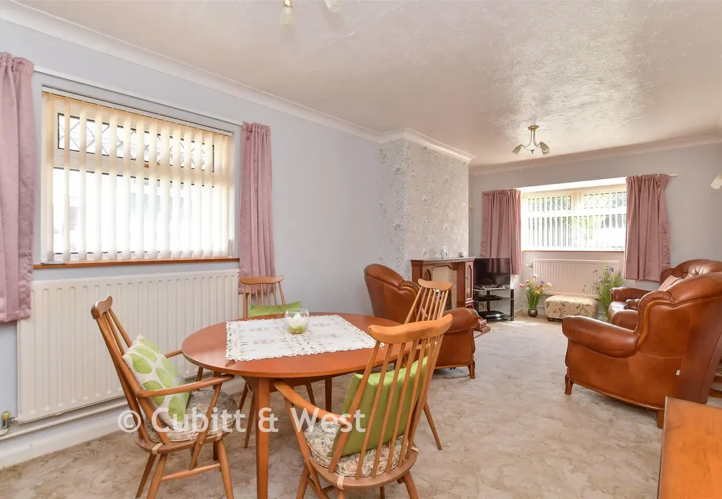 Lounge/ Diner - Lyminster Avenue, Hollingbury, Brighton, East Sussex - Wards of Kent