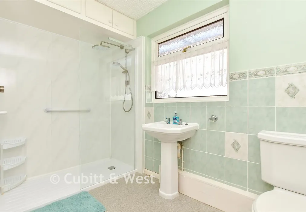 Shower Room - Lyminster Avenue, Hollingbury, Brighton, East Sussex - Wards of Kent