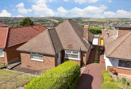 Lyminster Avenue, Hollingbury, Brighton, East Sussex - Wards of Kent