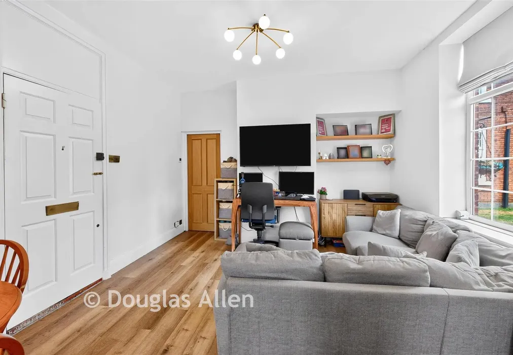 Lounge/Kitchen - Astra Close, Hornchurch, Essex - Wards of Kent
