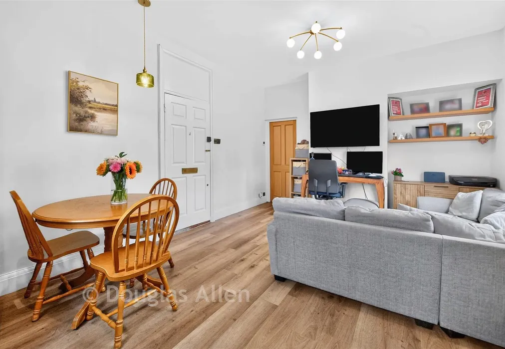 Lounge/Kitchen - Astra Close, Hornchurch, Essex - Wards of Kent