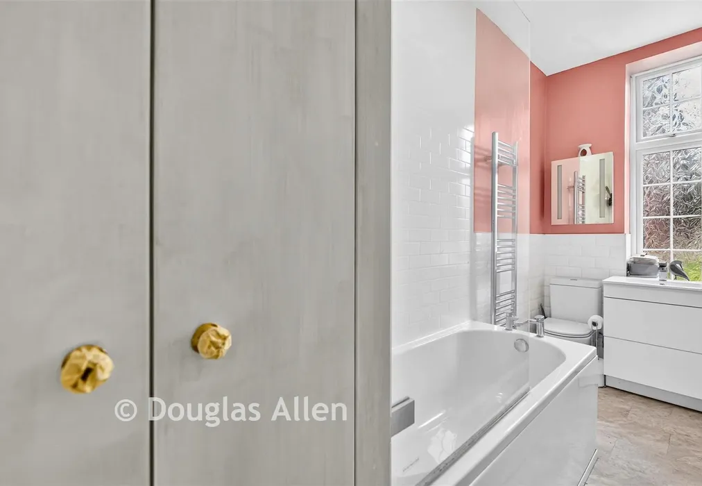 Internal Lifestyle - Astra Close, Hornchurch, Essex - Wards of Kent
