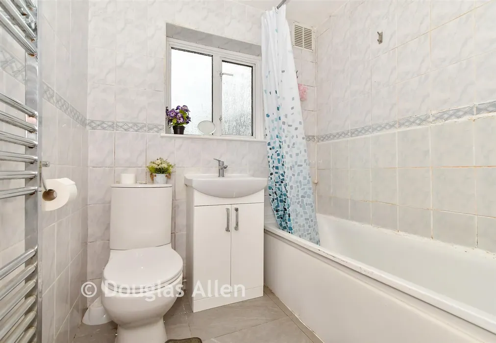 Bathroom - Colegrave Road, London - Wards of Kent