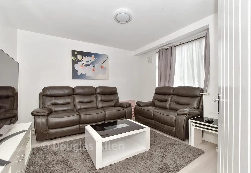 Lounge - Colegrave Road, London - Wards of Kent