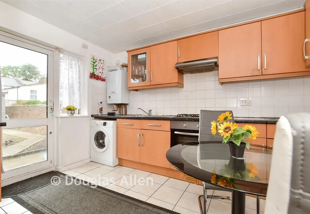 Kitchen - Colegrave Road, London - Wards of Kent