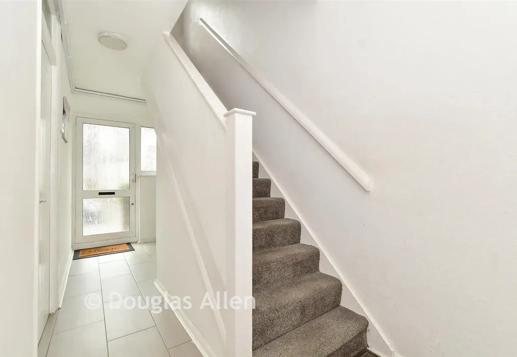 Hallway - Colegrave Road, London - Wards of Kent