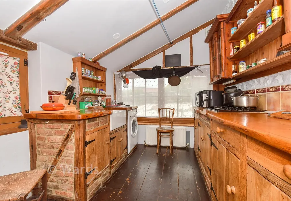 Kitchen - Front Street, Ringwould, Deal, Kent - Wards of Kent