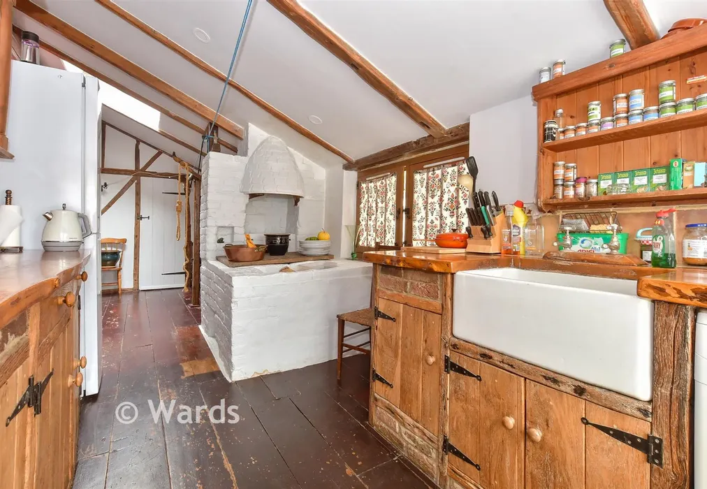 Kitchen - Front Street, Ringwould, Deal, Kent - Wards of Kent
